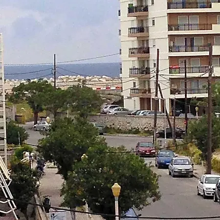 Zefyros Hotel *